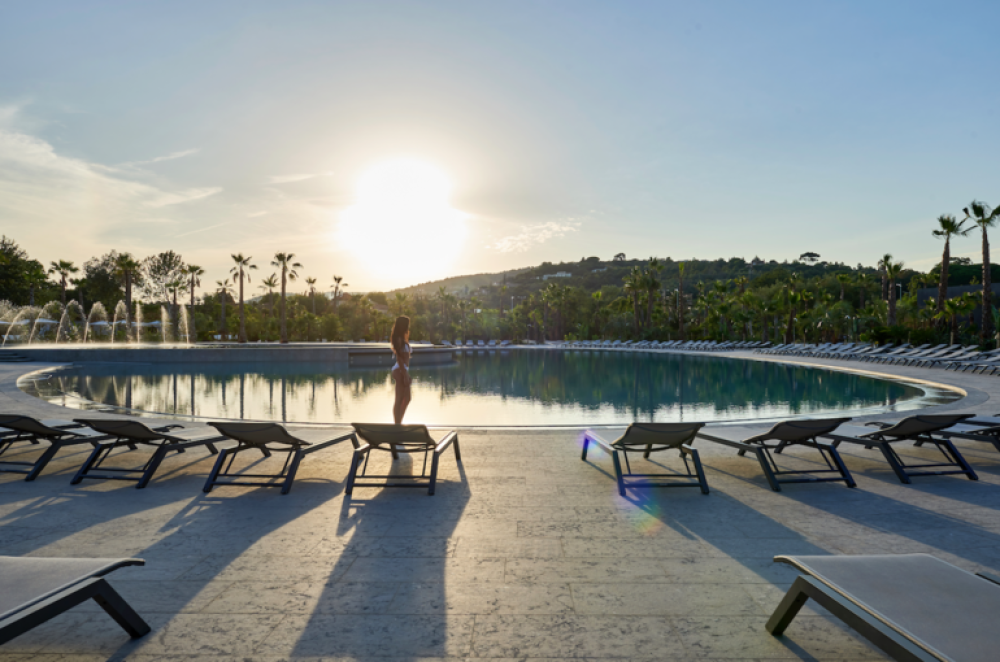 Swimming pool campsite Saint-Tropez Port Grimaud Nova Lodges